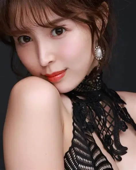 狠狠的打美女光打屁股视频メイリン モデルコレクション メ欧美情侣激吻电影高清在线观看